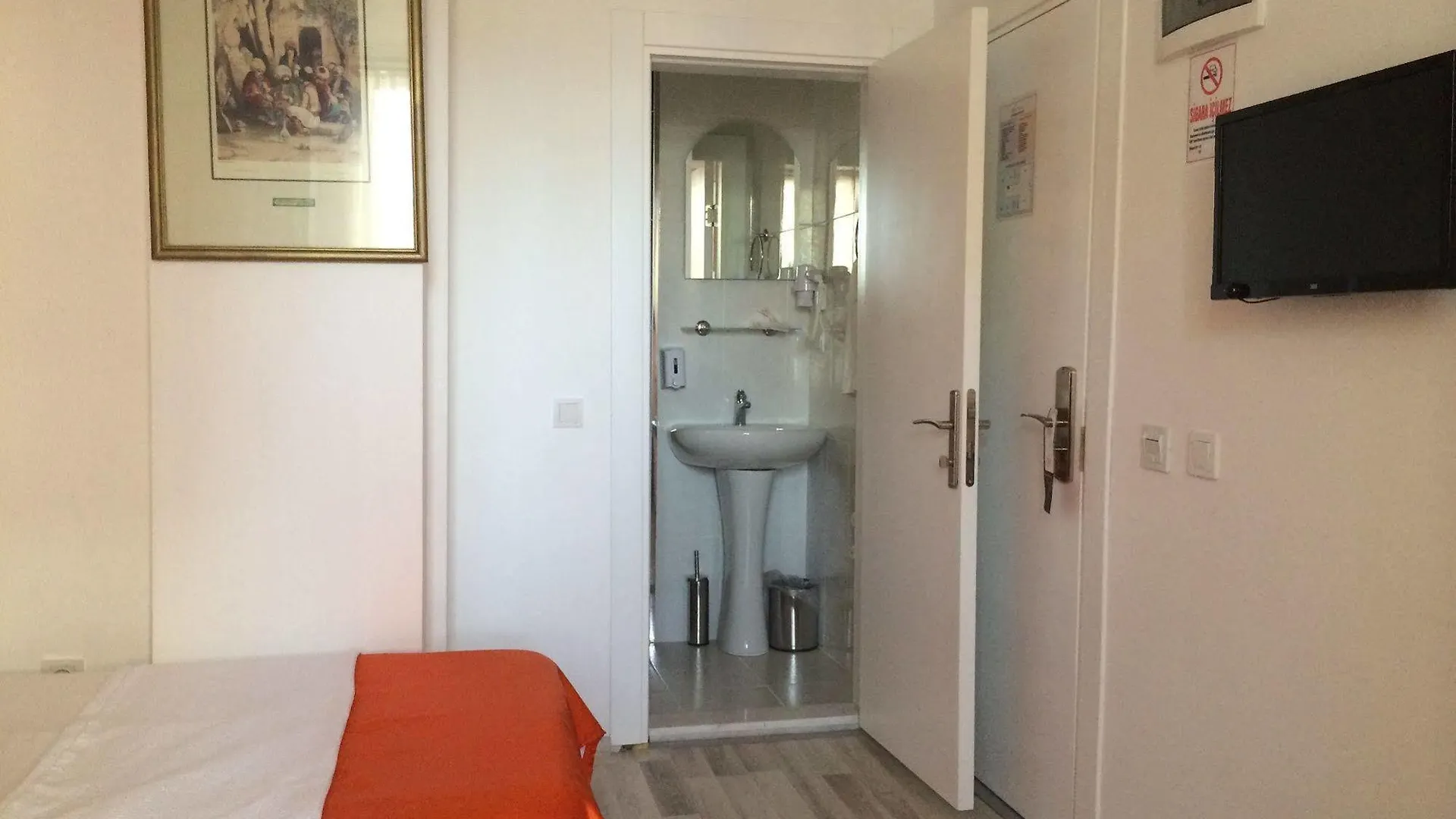 Mutado Hotel Antalya 2*,